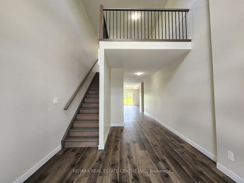 6837 Royal Magnolia Ave, London South, N6P 1H5 | Image 2