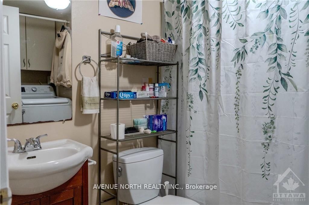 Semi-Detached House for sale at 216 Hannah Street, Ottawa, Ontario, K1L 7M8 - Vanier - MLS: X12873262