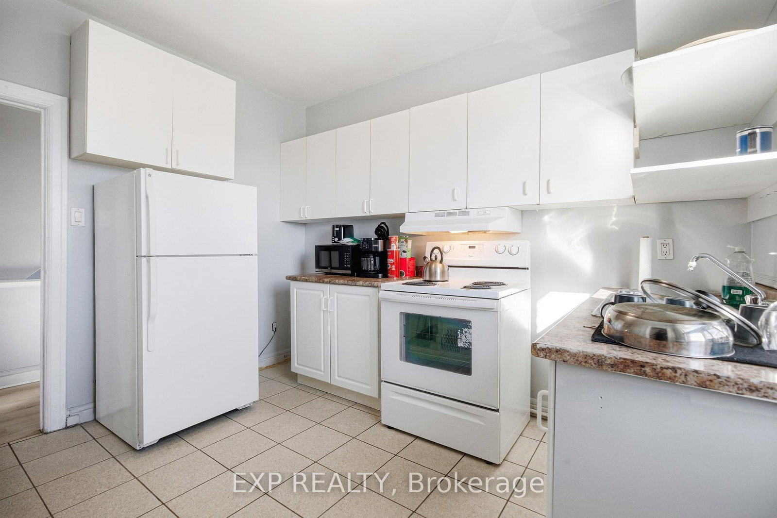 1663 Bank Street - Photo 12