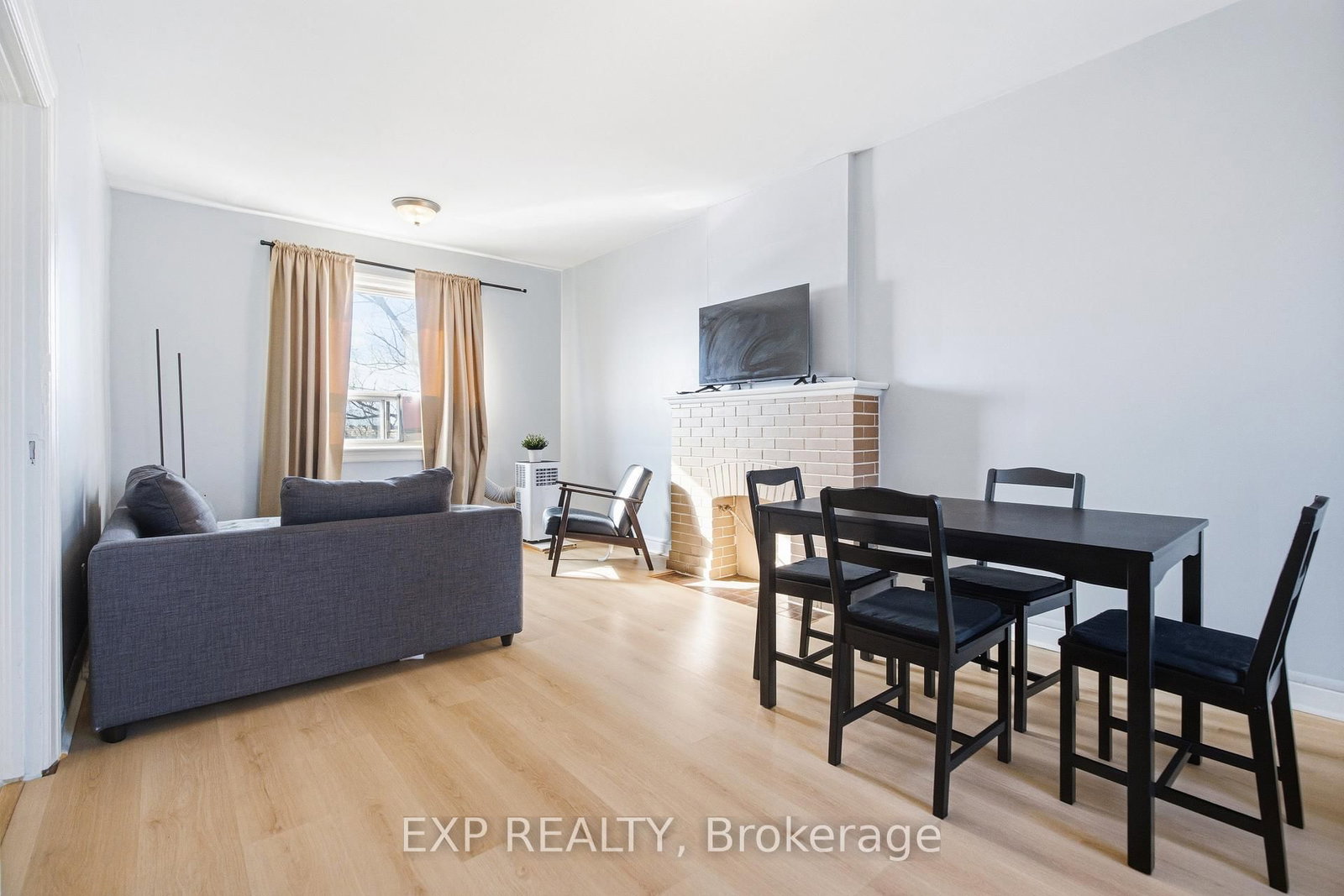 1663 Bank Street - Photo 20