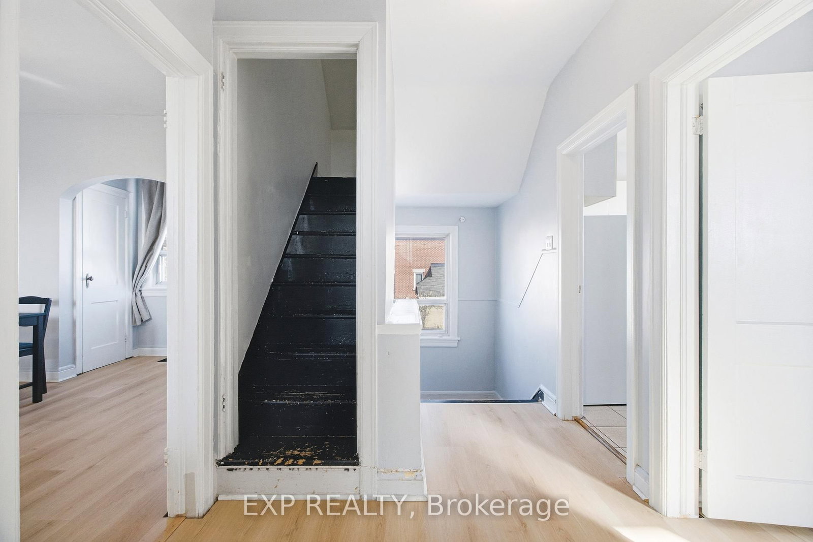 1663 Bank Street - Photo 24