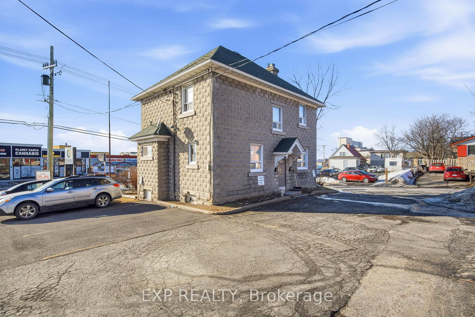 1663 Bank Street - Photo 3