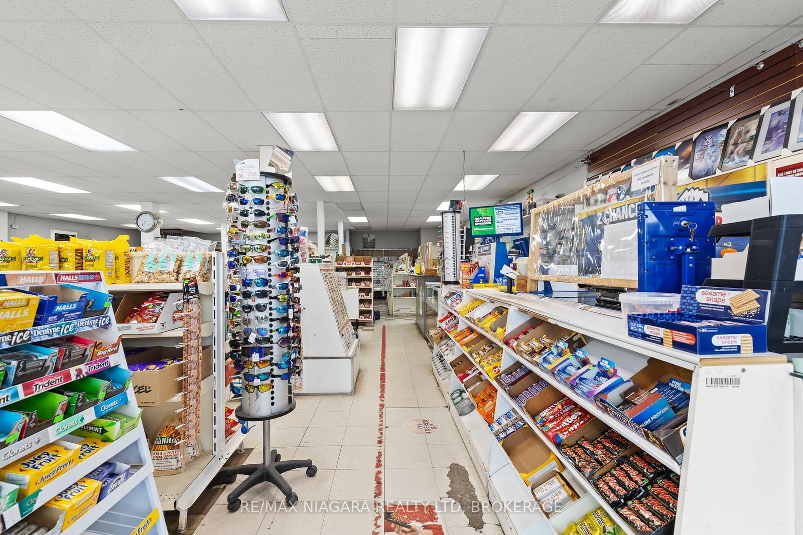 1530 NIAGARA STONE Road - Photo 9