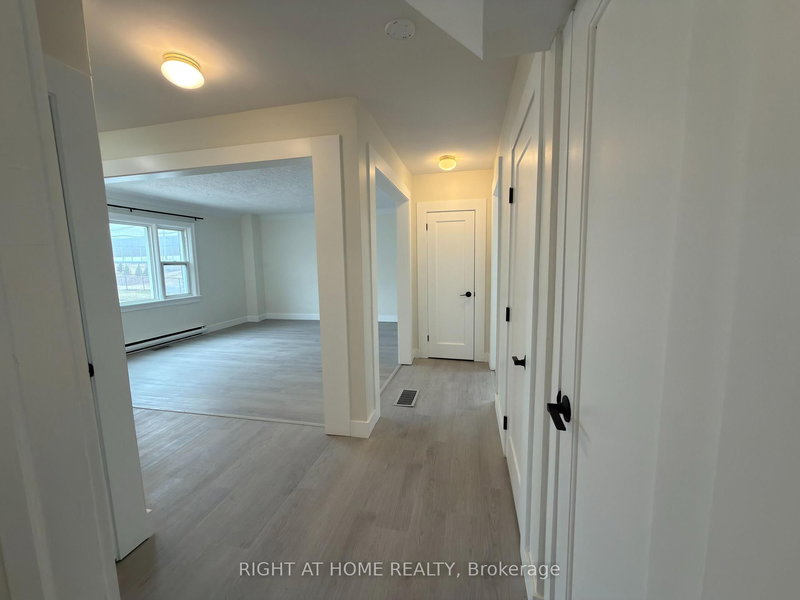 55 Glendale Ave S, Ottawa, K1S 1W3 | Image 3