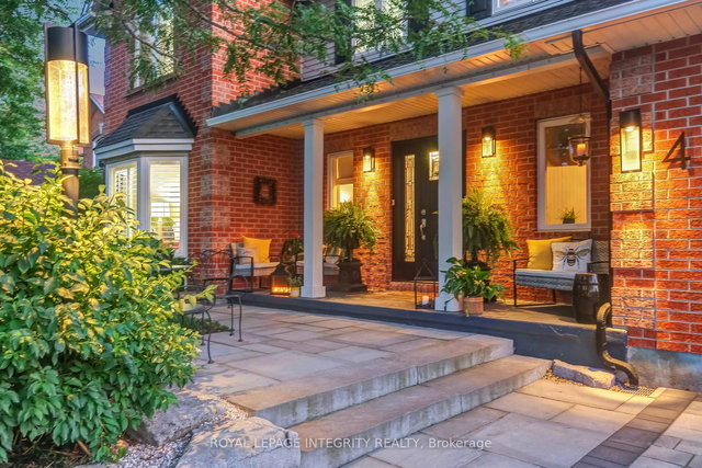 4 Heritage Grove Crescent