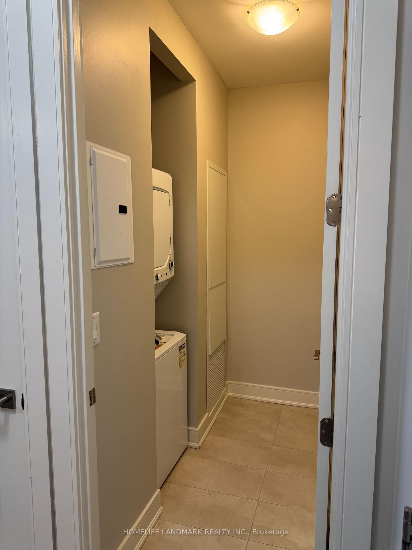 Condo for sale at 707-150 Main Street, Hamilton, Ontario, L8P 1H8 - Central - MLS: X12873634