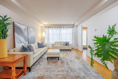 6760 Wilinger Street, Niagara Falls, Ontario image-0-1