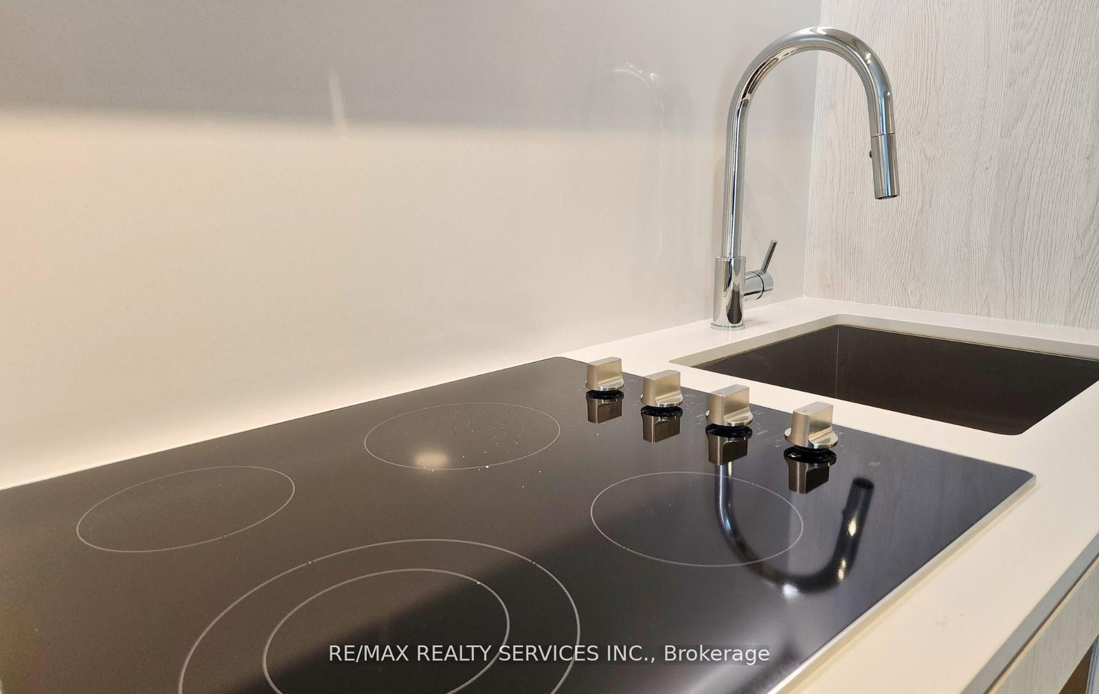 Condo for sale at 410-1 Jarvis Street, Hamilton, Ontario, L8R 0A8 - Beasley - MLS: X12873692