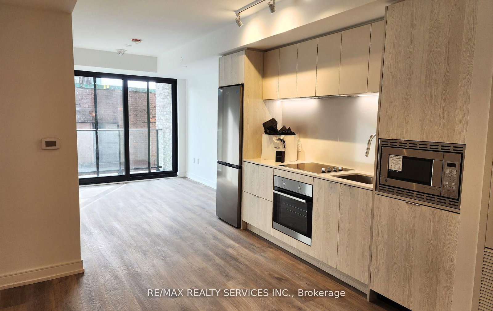 Condo for sale at 410-1 Jarvis Street, Hamilton, Ontario, L8R 0A8 - Beasley - MLS: X12873692