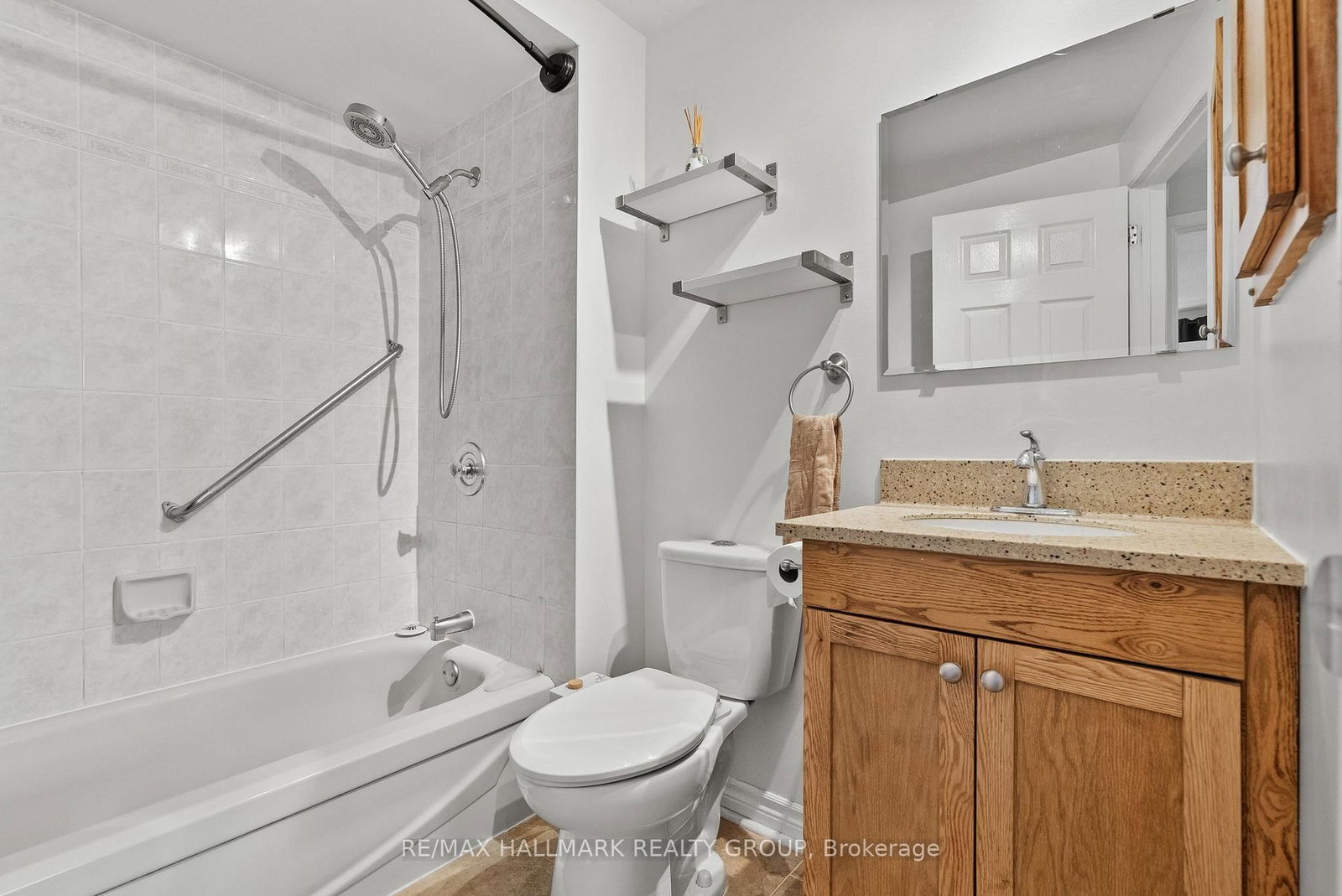 Townhouse for sale at 14-405 MONTFORT Street, Ottawa, Ontario, K1L 8G8 - Vanier - MLS: X12873718