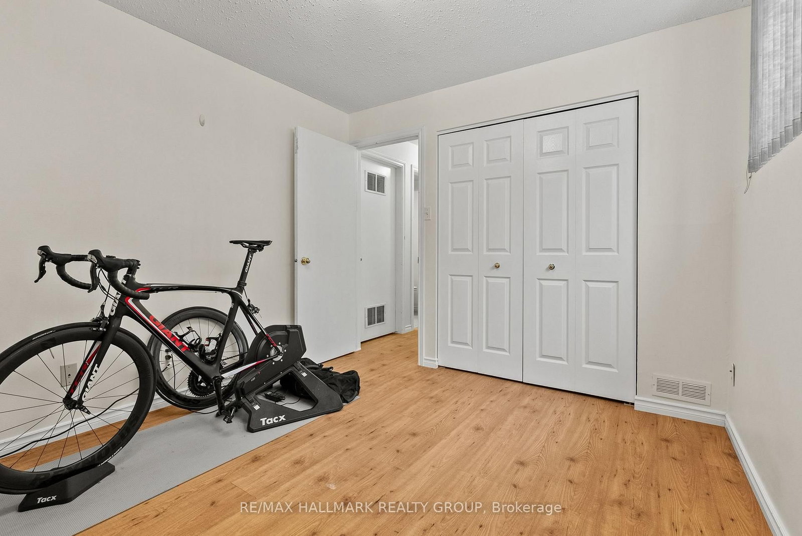 Townhouse for sale at 14-405 MONTFORT Street, Ottawa, Ontario, K1L 8G8 - Vanier - MLS: X12873718