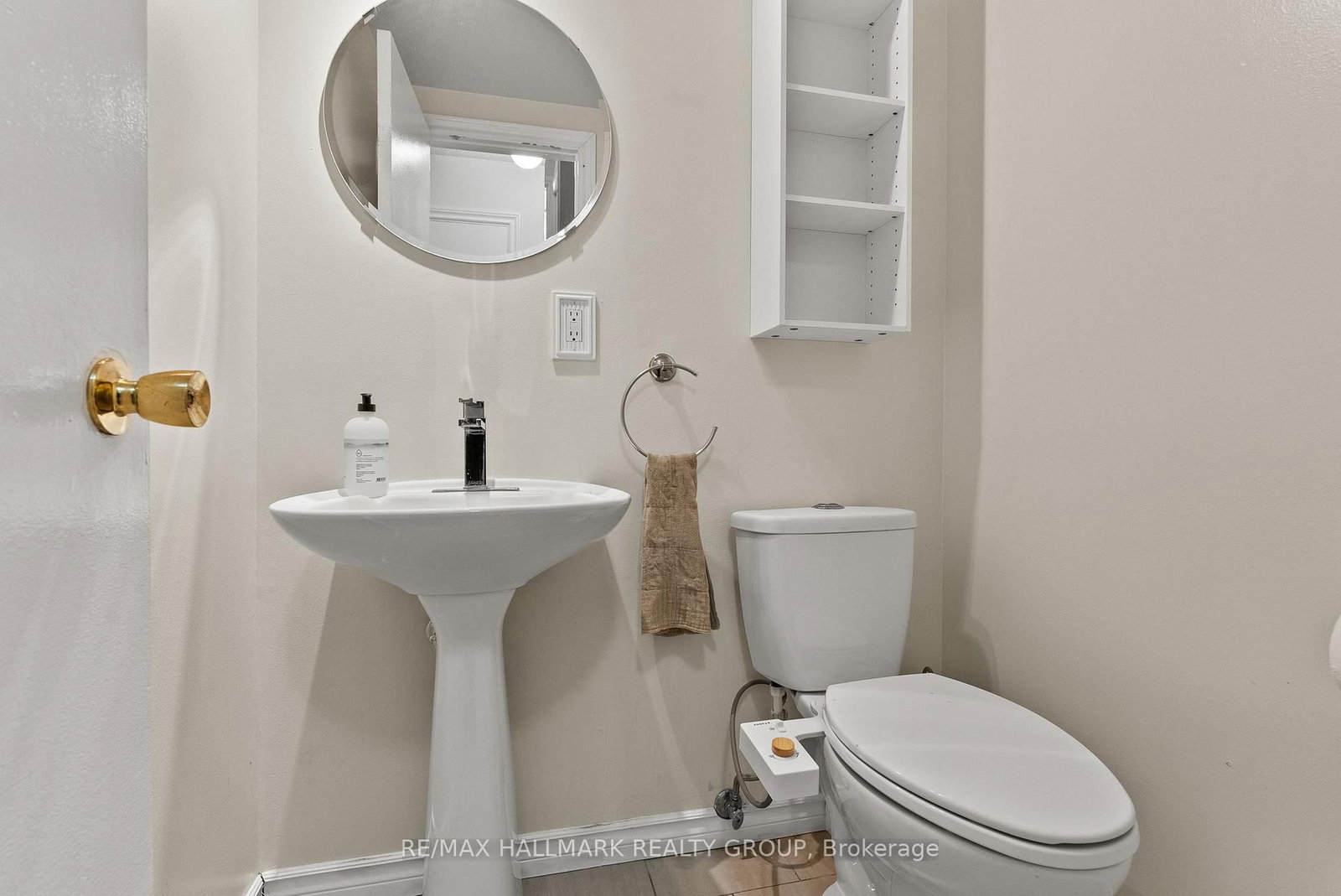 Townhouse for sale at 14-405 MONTFORT Street, Ottawa, Ontario, K1L 8G8 - Vanier - MLS: X12873718