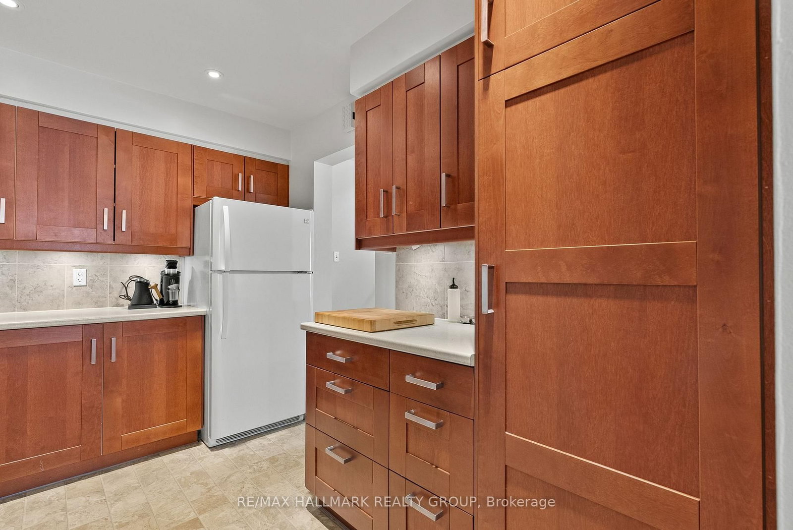 Townhouse for sale at 14-405 MONTFORT Street, Ottawa, Ontario, K1L 8G8 - Vanier - MLS: X12873718