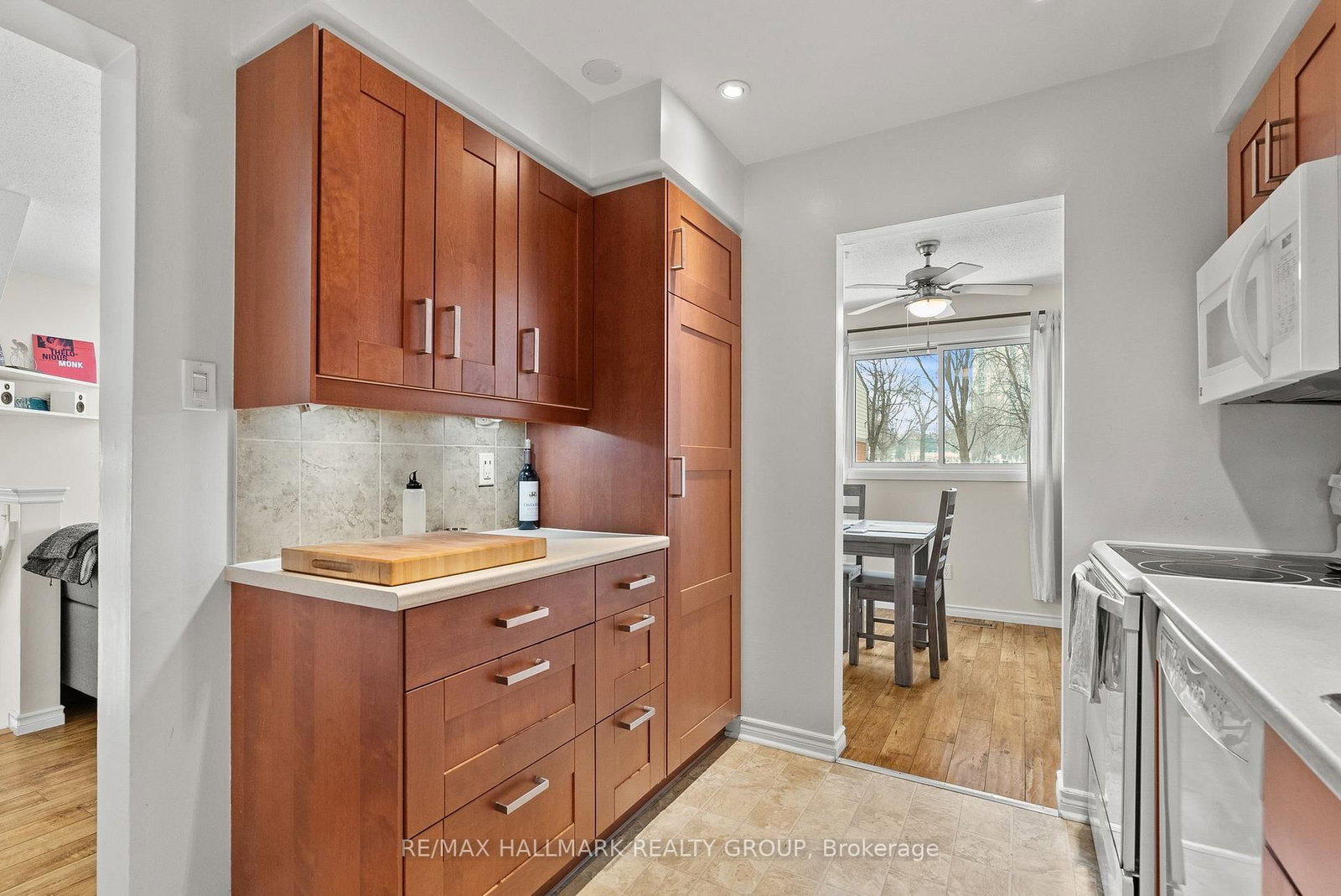 Townhouse for sale at 14-405 MONTFORT Street, Ottawa, Ontario, K1L 8G8 - Vanier - MLS: X12873718