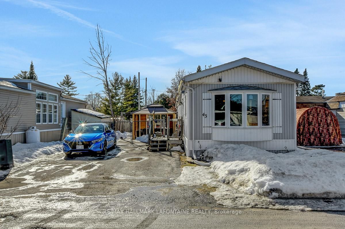 3535 St Joseph Boulevard, Unit 43 - Photo 2