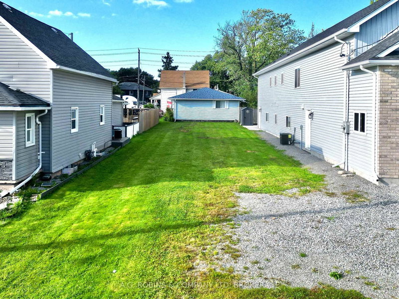 44 Chestnut St, Port Colborne, L3K 1R4 | Image 2