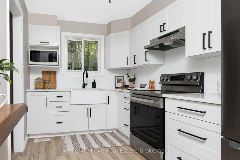 820 Manitoba St, Bracebridge, P1L 1W9 | Image 2