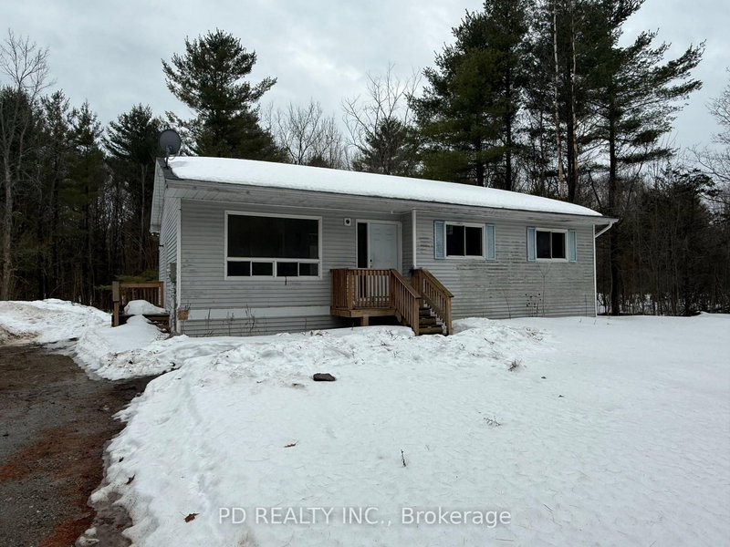 home for sale on 317 Lower Oak Leaf Road