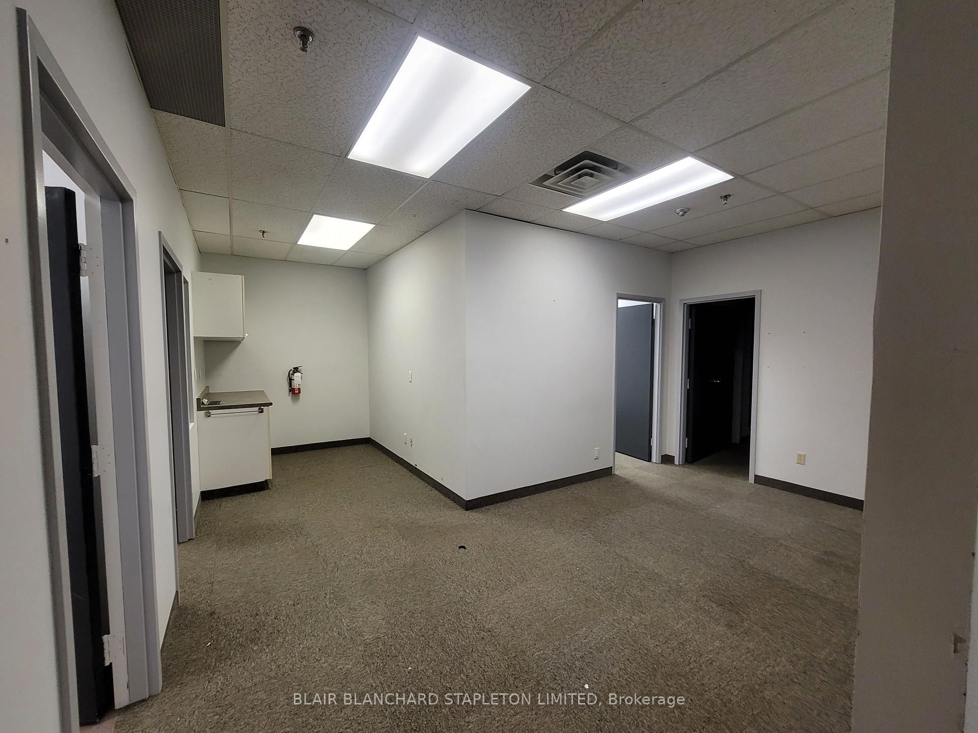 875 Main Street W, Unit L1-05/06