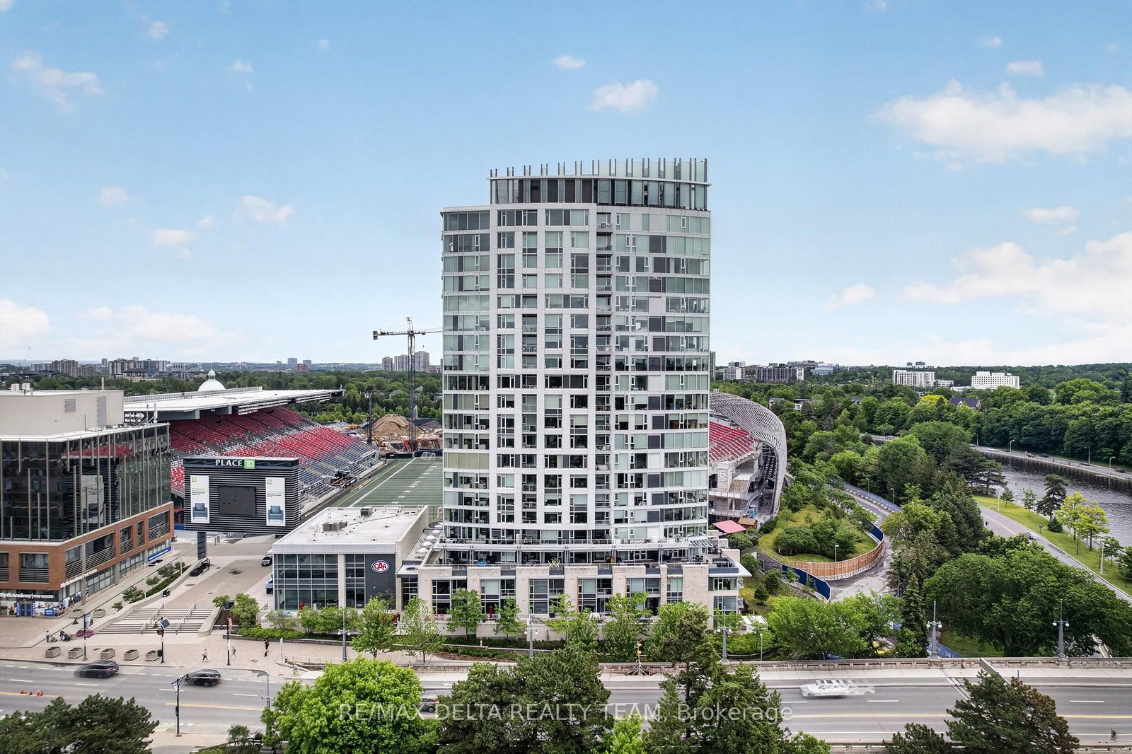 307-1035 Bank St, Ottawa, view 2
