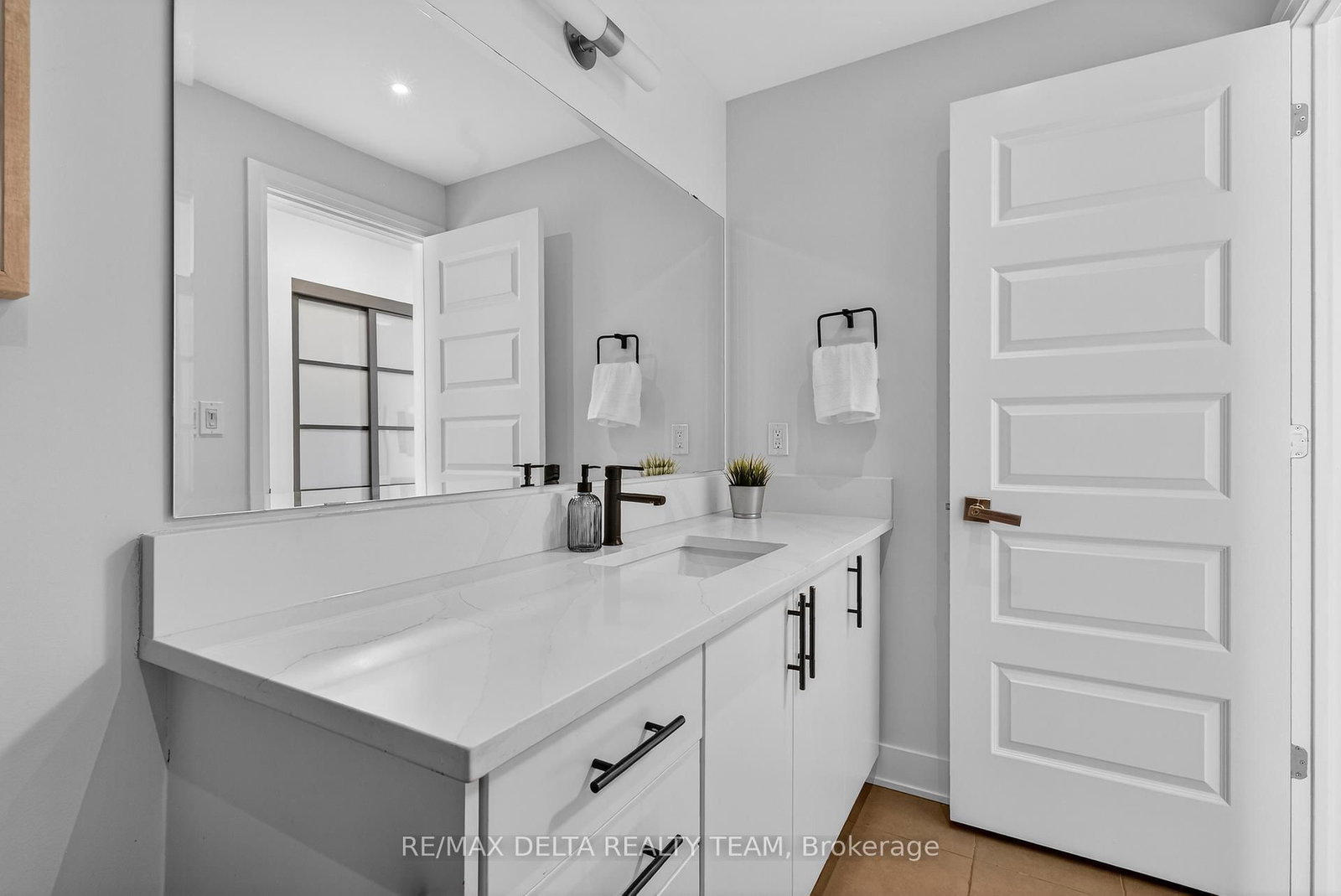 1035 Bank Street, Unit 307 - Photo 21