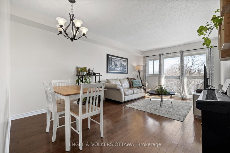 303 - 158A Mcarthur Ave, Ottawa, K1L 7E7 | Image 2