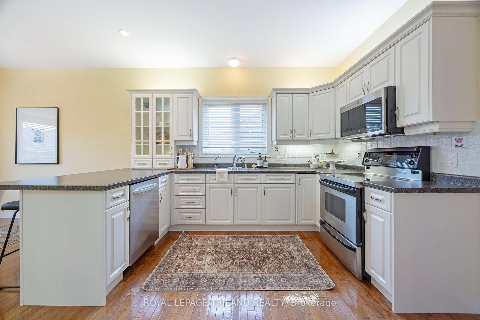 Listing Image 7