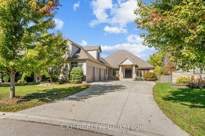 home for sale on 3319 McLauchlan Grve