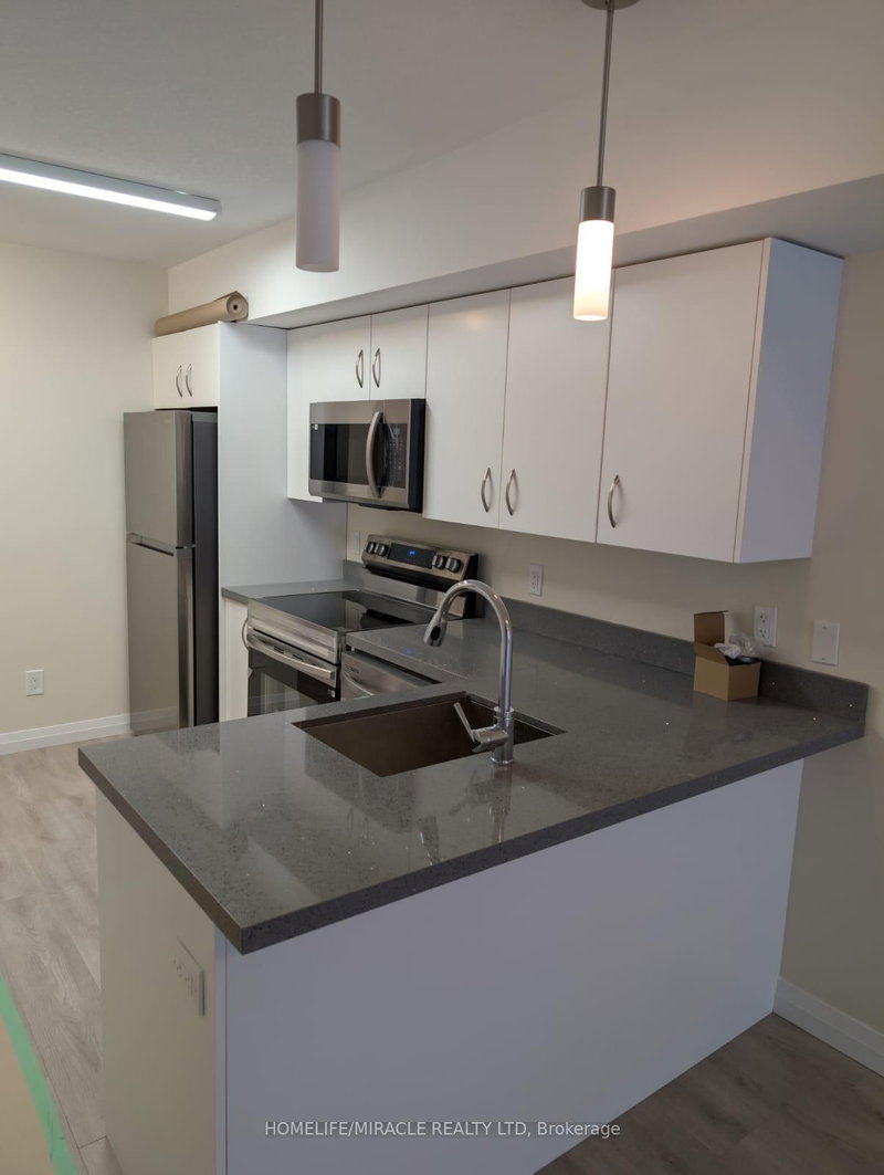 C23 - 350 Fisher Mills Rd, Cambridge, N3C 4N5 | Image 2