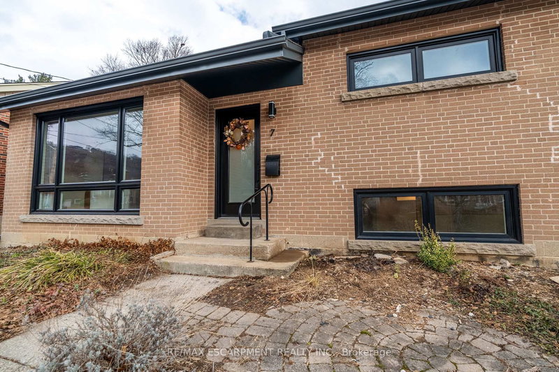 7 Glenmorris Dr, Hamilton, L9H 1S5 | Image 3