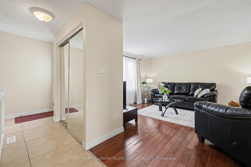 C - 1540 Beaverpond Dr, Ottawa, K1B 3R9 | Image 2