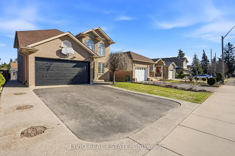 19 KONSTANTINE Crt, Hamilton, L9B 2T3 | Image 2