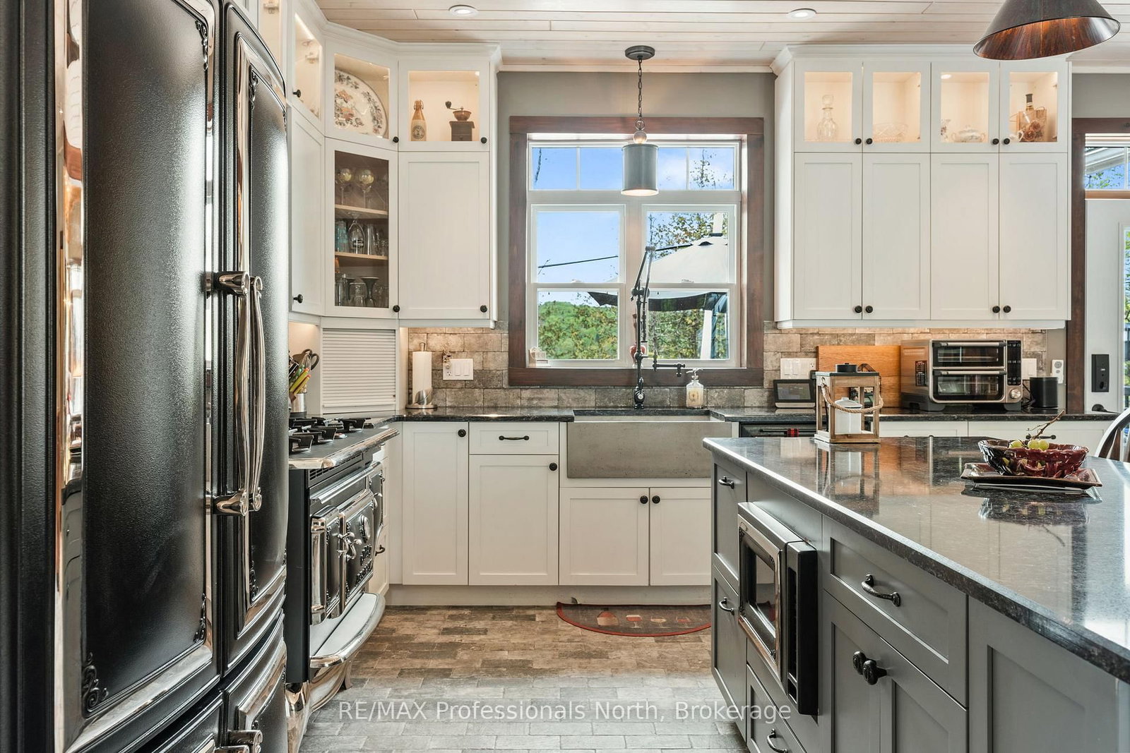 1167 Eagle Lake Road • Dysart et al, ON photo 9