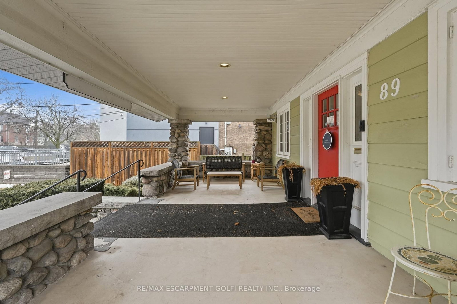 89 MAIN Street E - Photo 4