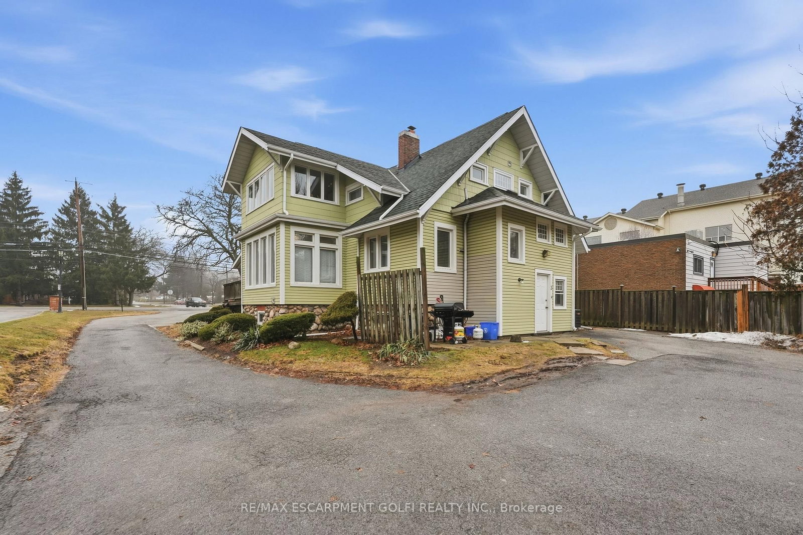 89 MAIN Street E - Photo 5