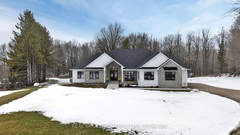 home for sale on 3898 Line 9, R.R. #2 Line