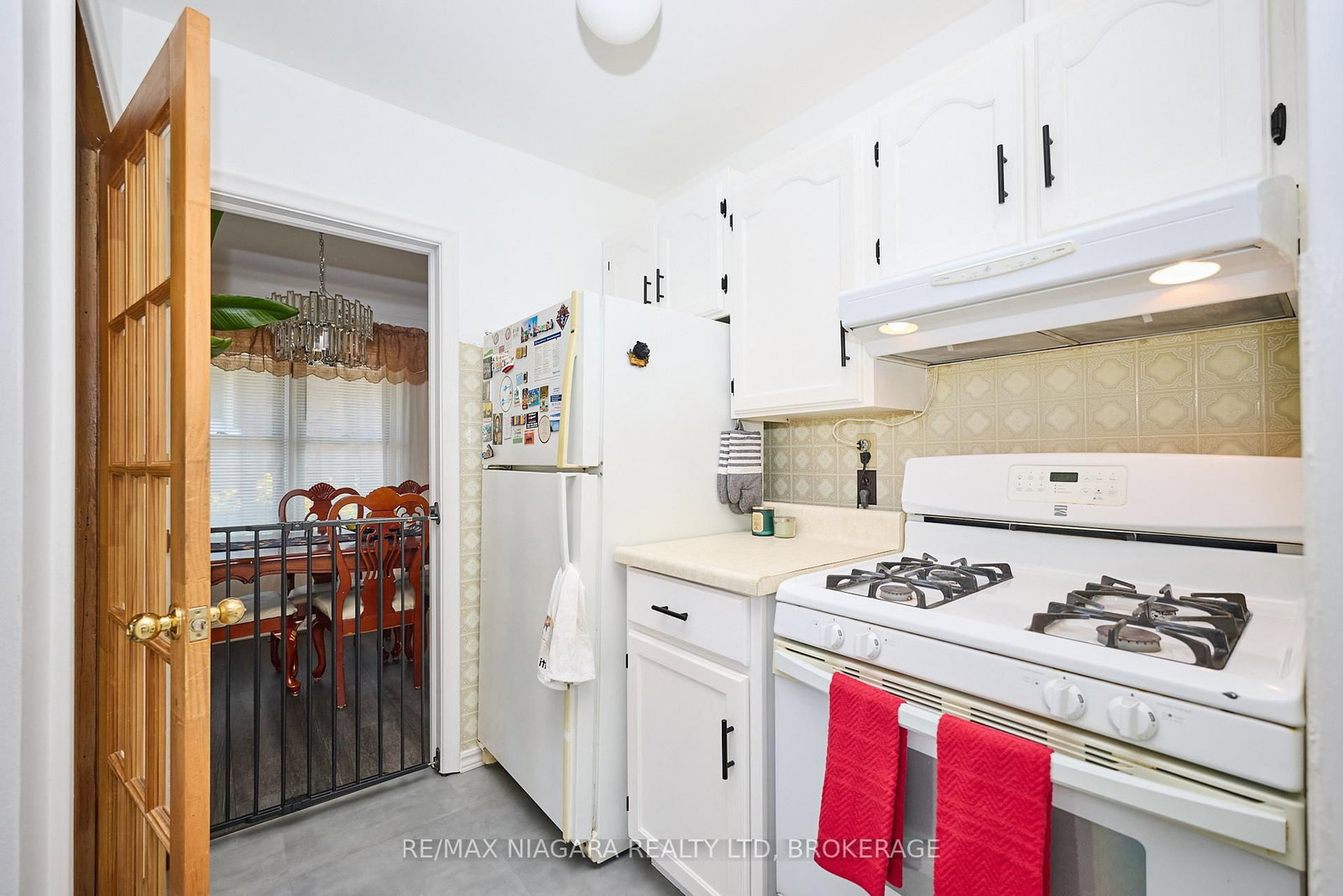 Detached House for sale at 316 Bowen Road, Fort Erie, Ontario, L2A 2Y9 - Central - MLS: X12876032