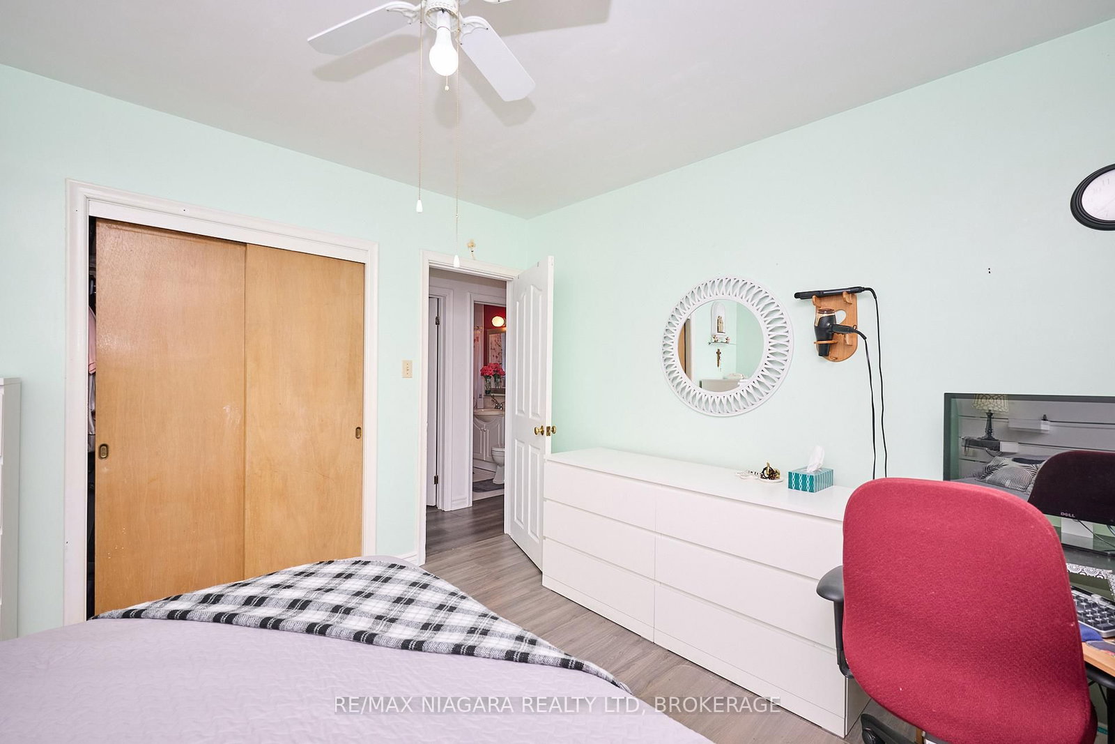 Detached House for sale at 316 Bowen Road, Fort Erie, Ontario, L2A 2Y9 - Central - MLS: X12876032