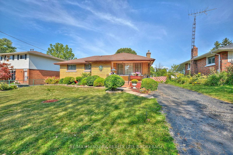 316 Bowen Rd, Fort Erie, L2A 2Y9 | Image 2