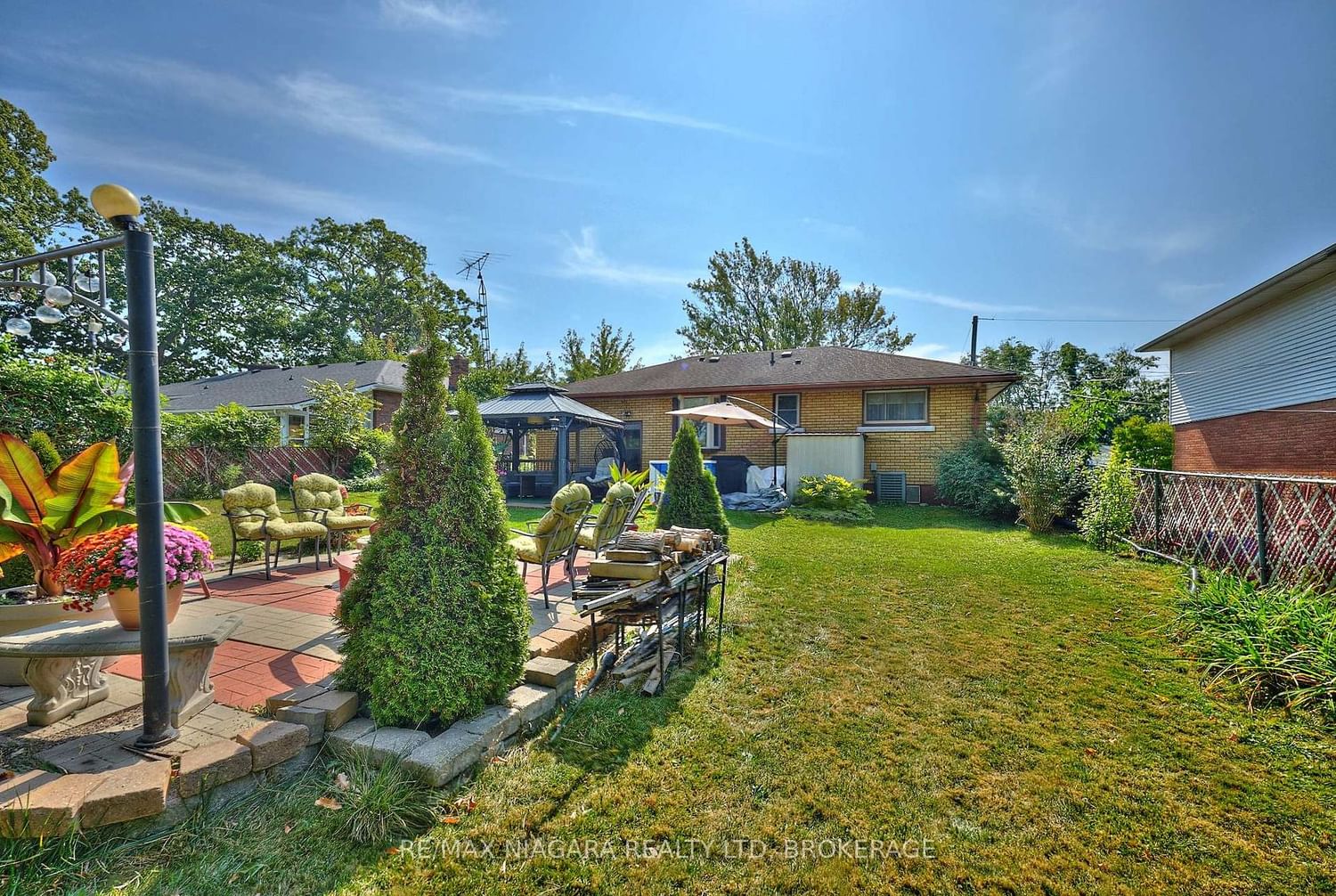 Detached House for sale at 316 Bowen Road, Fort Erie, Ontario, L2A 2Y9 - Central - MLS: X12876032