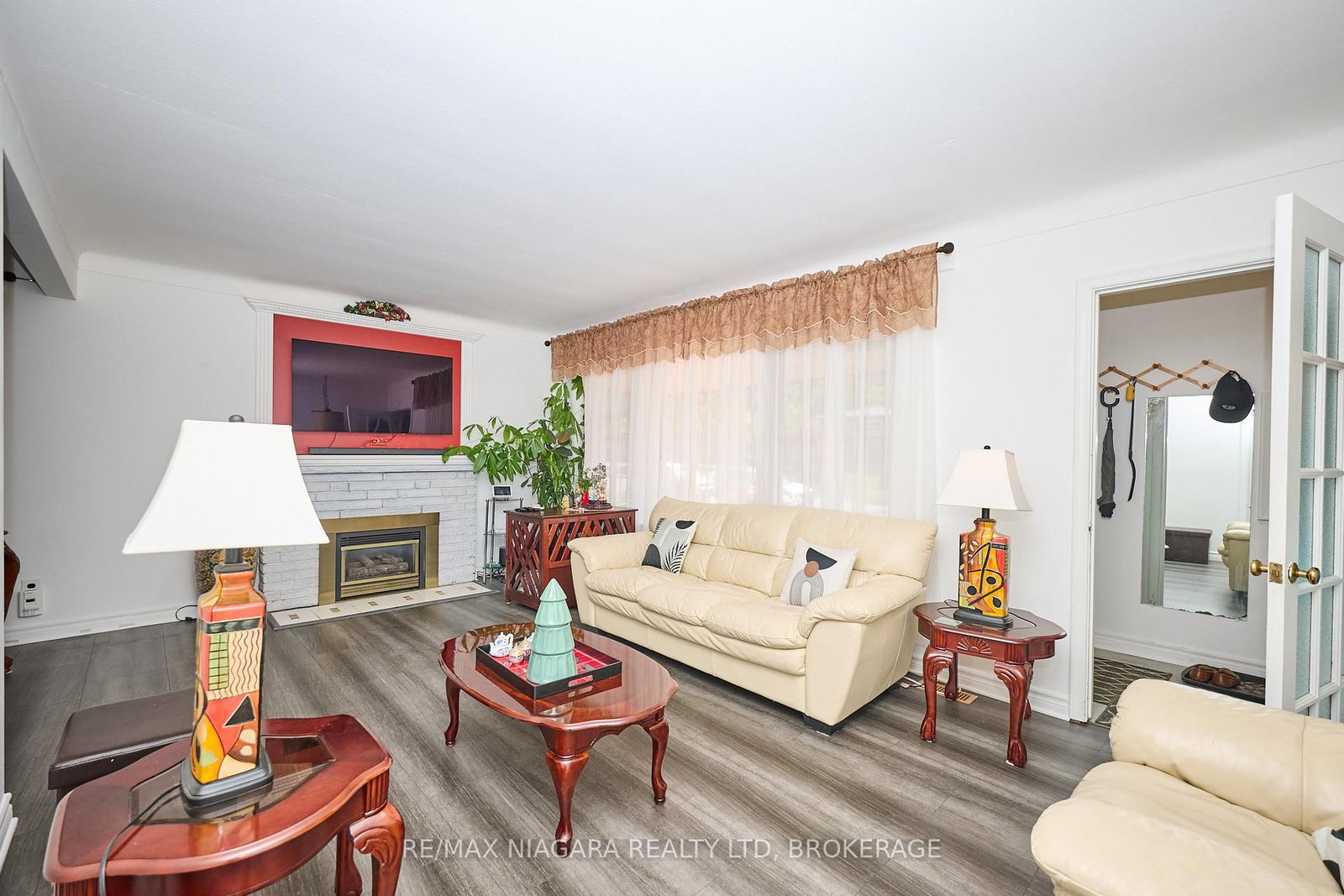 Detached House for sale at 316 Bowen Road, Fort Erie, Ontario, L2A 2Y9 - Central - MLS: X12876032