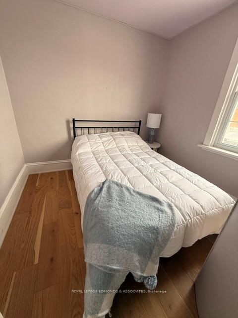 1028 Pembroke Street E - Photo 12