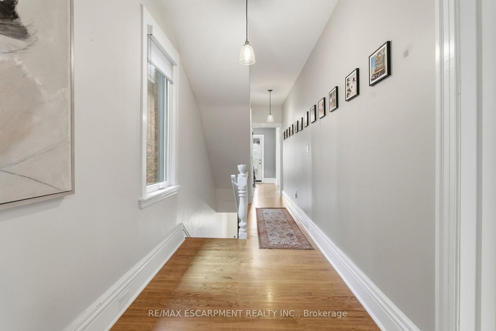 Detached House for sale at 141 Markland Street, Hamilton, Ontario, L8P 2K3 - Durand - MLS: X12876110