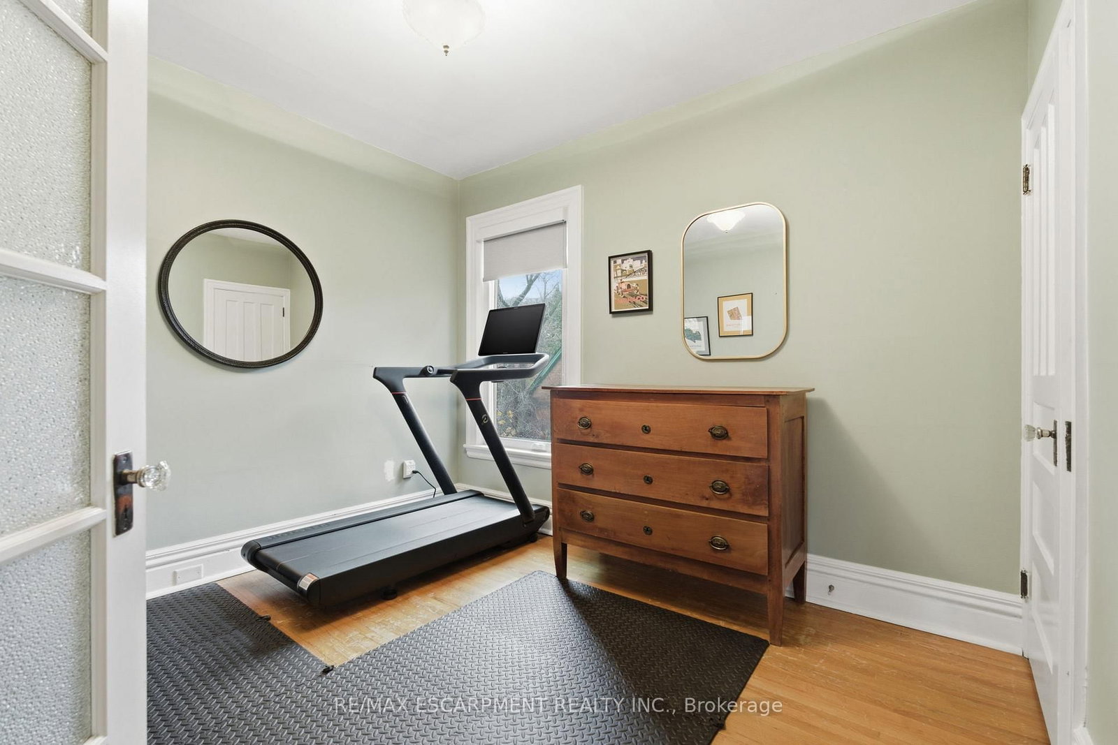 Detached House for sale at 141 Markland Street, Hamilton, Ontario, L8P 2K3 - Durand - MLS: X12876110