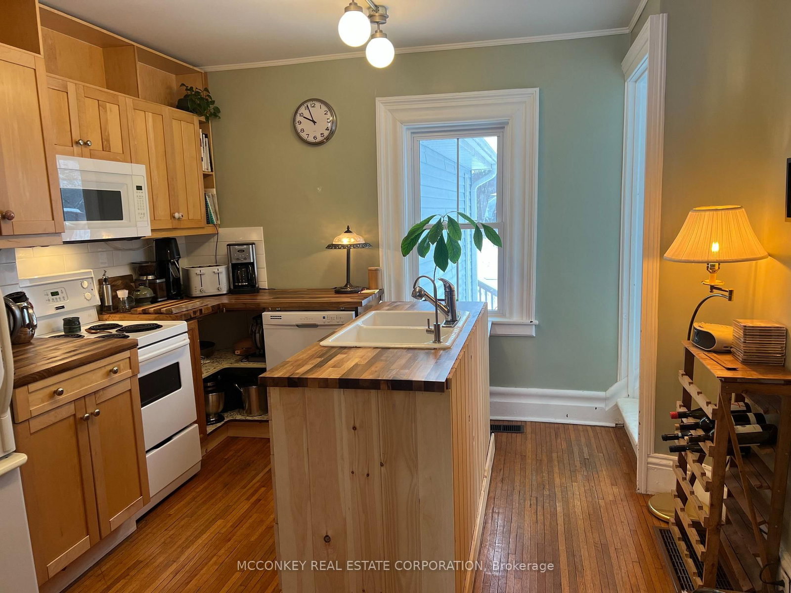 Listing Image 15