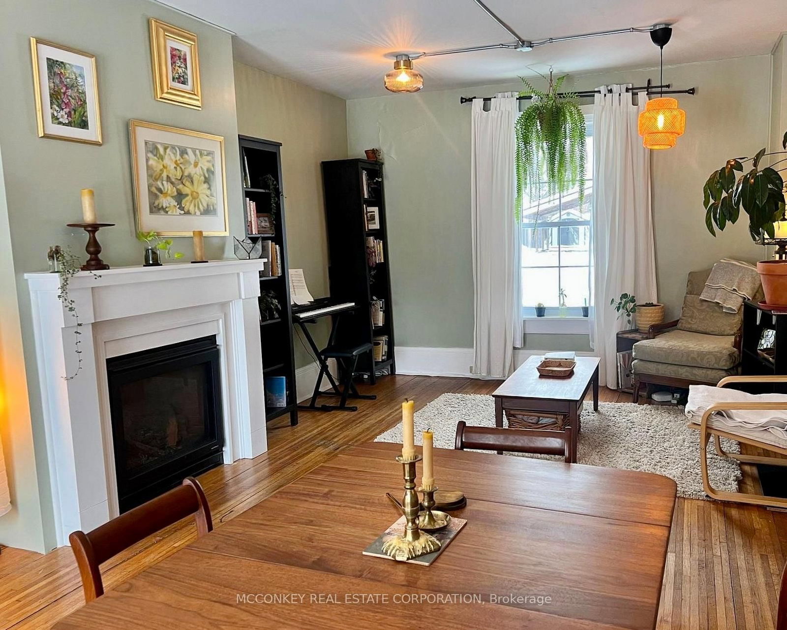 Listing Image 19