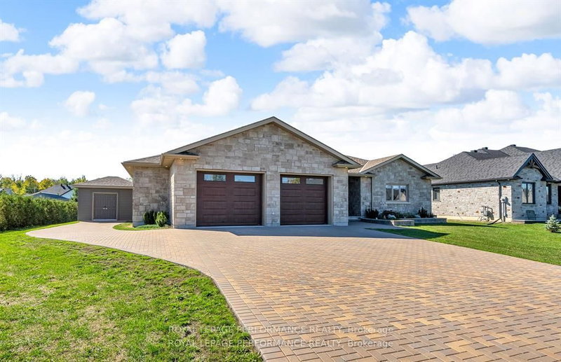 55 Dale St, South Stormont, K0C 1M0 | Image 2