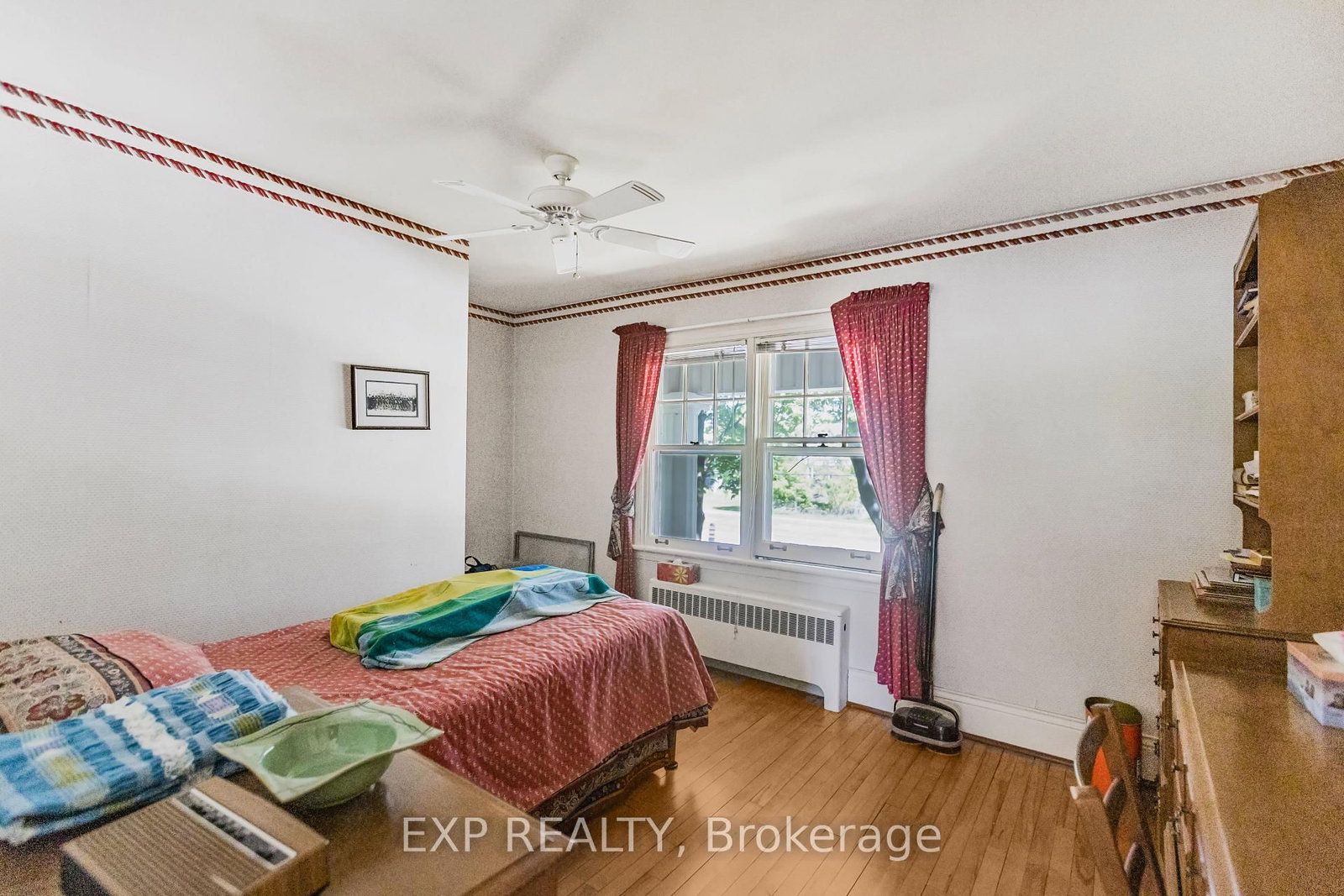 Detached House for sale at 48 Garner Road, Hamilton, Ontario, L9G 3K9 - Rural Ancaster - MLS: X12876414