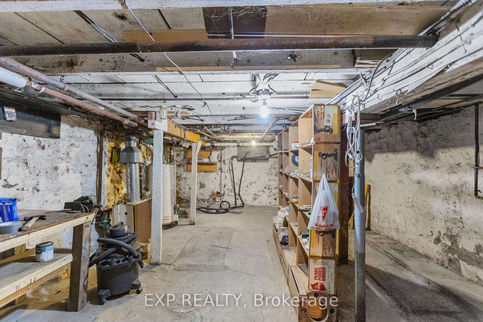 Detached House for sale at 48 Garner Road, Hamilton, Ontario, L9G 3K9 - Rural Ancaster - MLS: X12876414