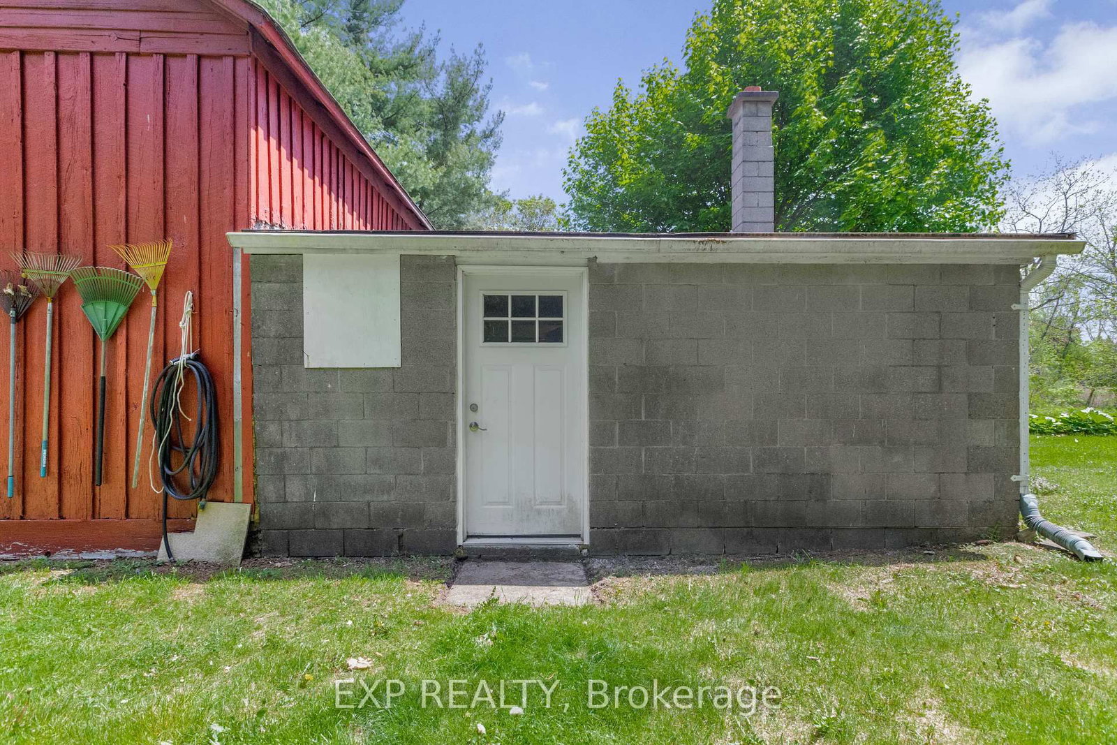 Detached House for sale at 48 Garner Road, Hamilton, Ontario, L9G 3K9 - Rural Ancaster - MLS: X12876414